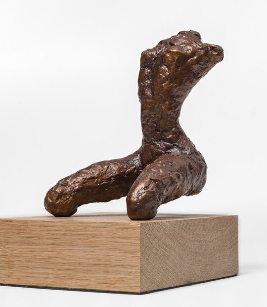 Figurative sculpture Kneel II with Bronze Patina